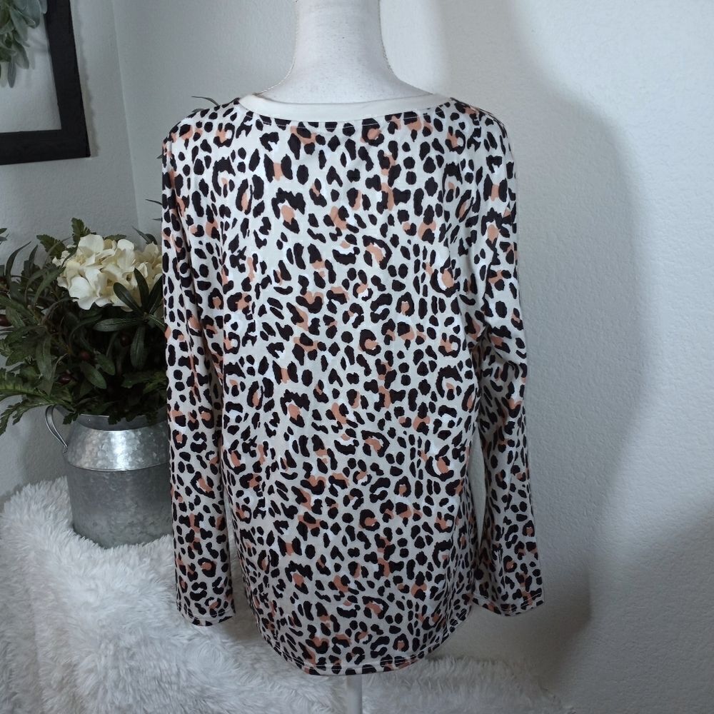 LEOPARD PRINT LONG SLEEVE T-SHIRT SZ.XL EUC - Picture 3 of 4